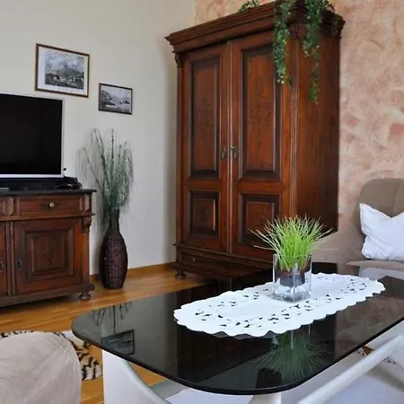 Gemuetliches In Trautmannsdorf In Oststeiermark Mit Garten, Terrasse Und Grill *