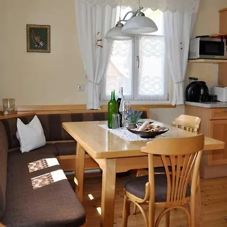 Feriehus Gemuetliches In Trautmannsdorf In Oststeiermark Mit Garten, Terrasse Und Grill Bad Gleichenberg