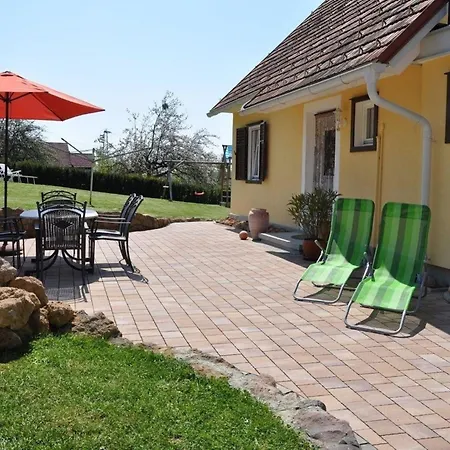 Gemuetliches In Trautmannsdorf In Oststeiermark Mit Garten, Terrasse Und Grill באד גלייכנברג